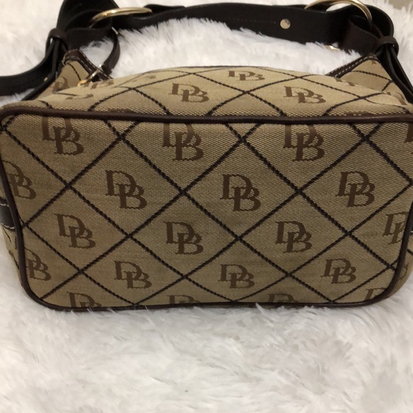 Dooney & Bourke brown monogram shoulder bag - Picture 7 of 13